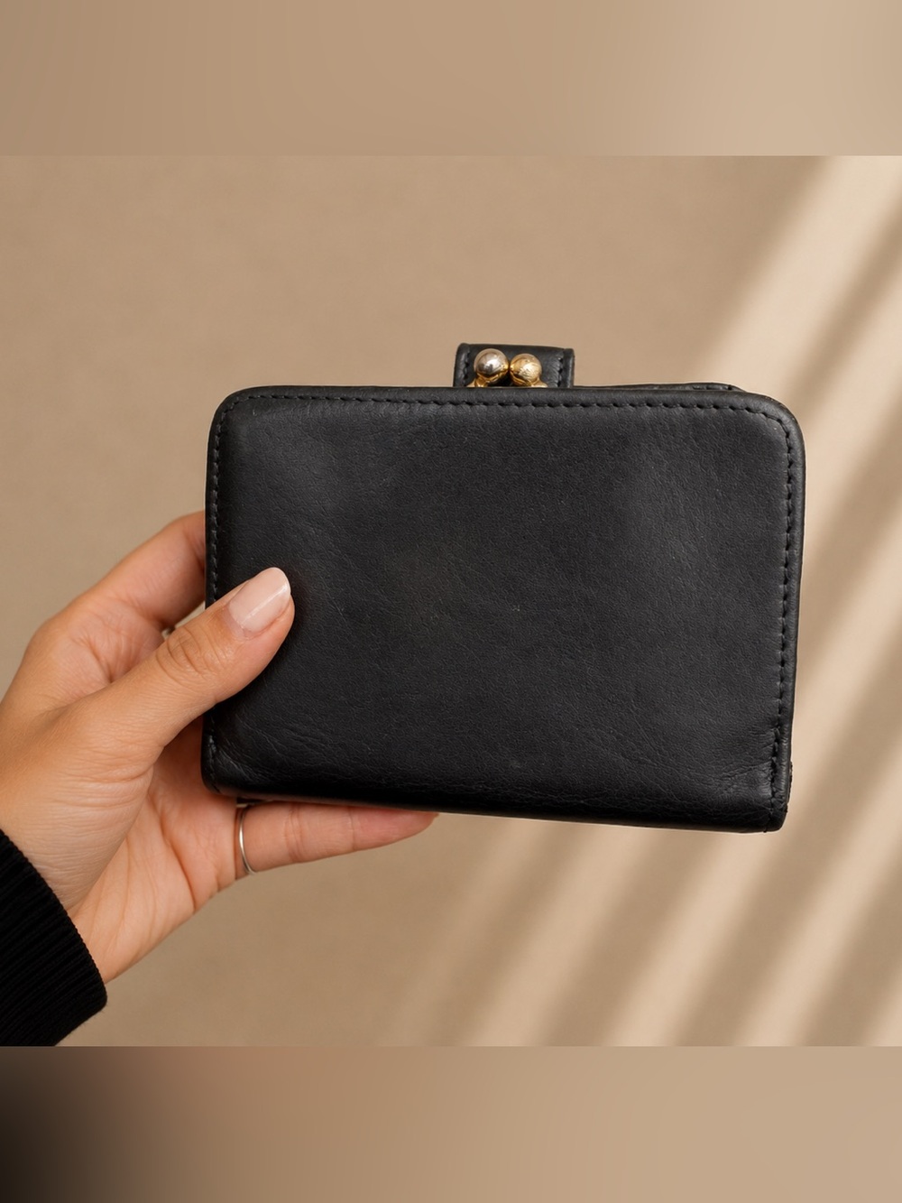 Vintage Coach Black Buffalo Leather Kiss-Lock Bifold Wallet